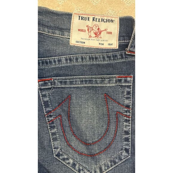 True Religion Unisex 32 Denim Shorts Blue Cut Off Red Stitch Big T Y2K - Picture 2 of 4